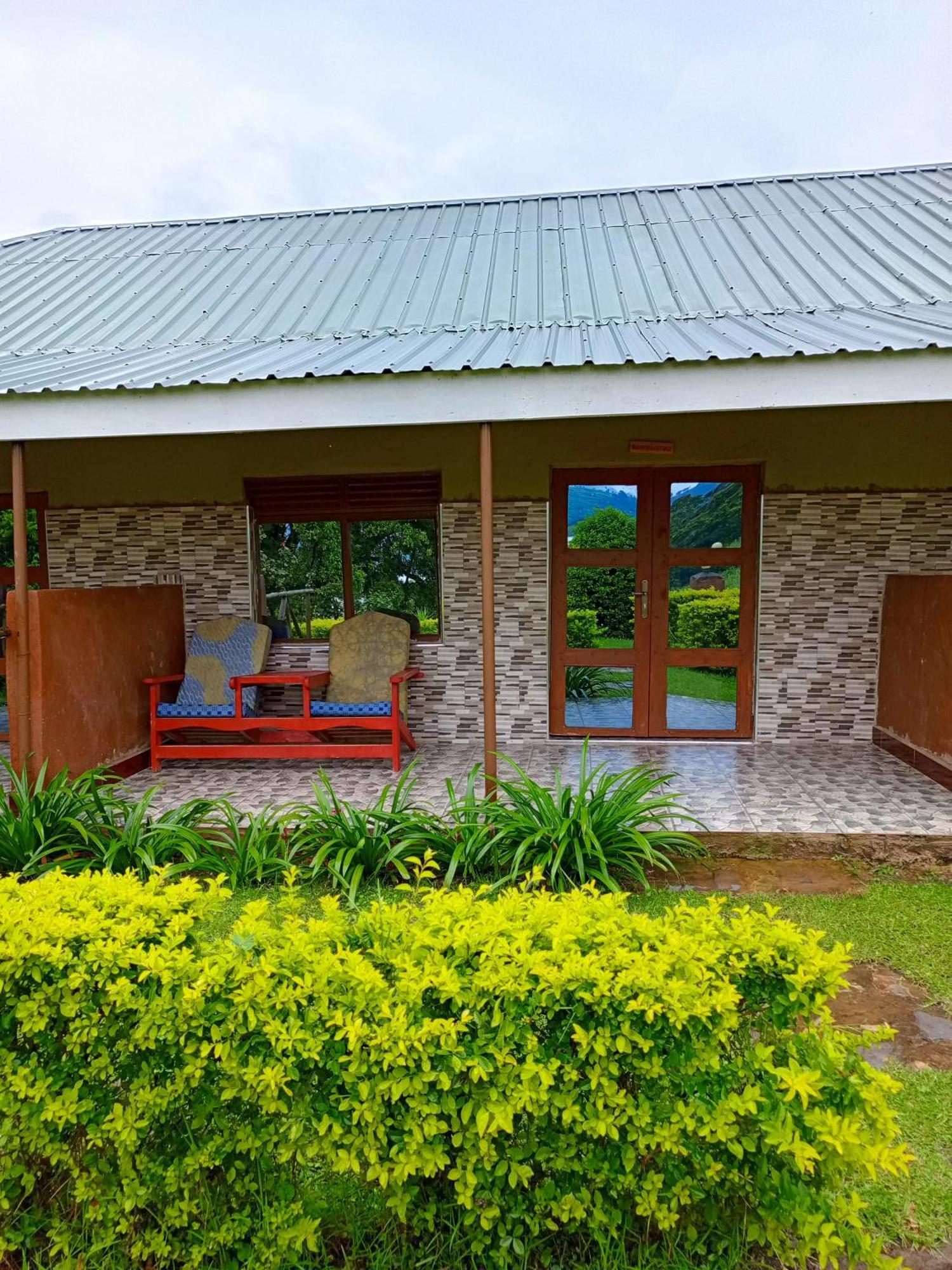 Paradise Eco-Hub Kabale Buitenkant foto